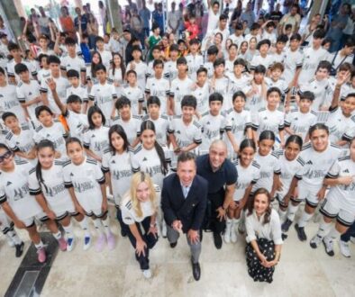 “El deporte forma grandes seres humanos”: Lemus, en convivencia con Roberto Carlos
